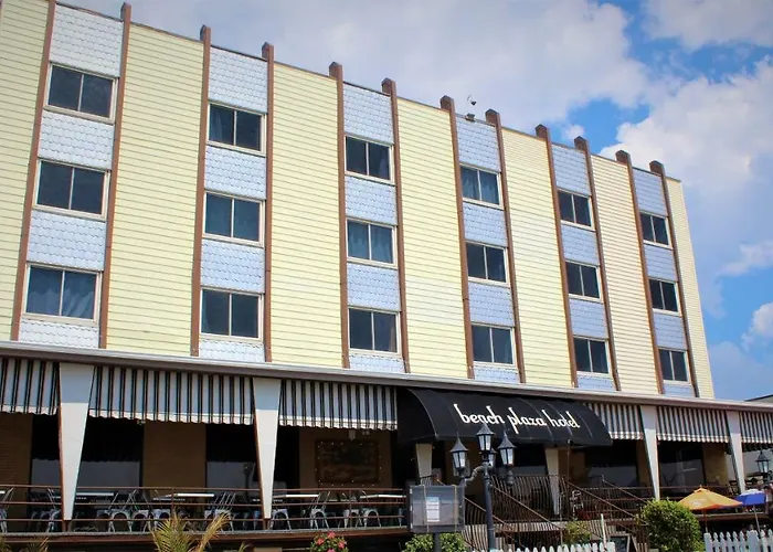 Beach hotel: Beach Plaza Hotel